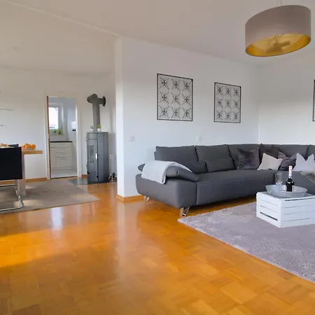 Bella Im Hegau - Mit Kostenfreien Parkplaetzen Und Wlan Daire