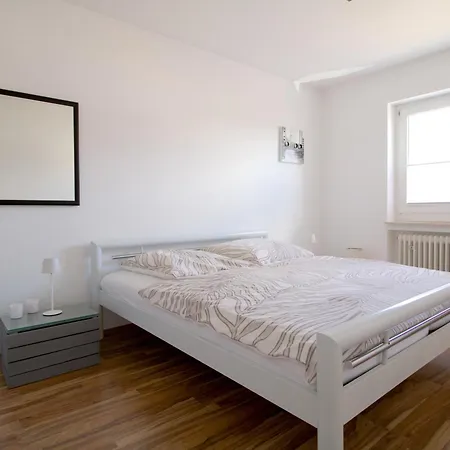 Bella Im Hegau - Mit Kostenfreien Parkplaetzen Und Wlan 아파트 *