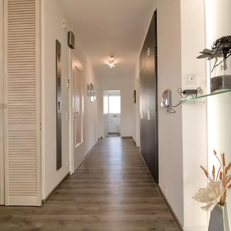 Lejlighed Bella Im Hegau - Mit Kostenfreien Parkplaetzen Und Wlan *