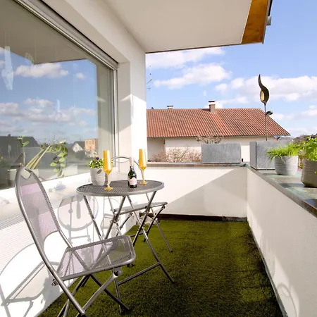 Bella Im Hegau - Mit Kostenfreien Parkplaetzen Und Wlan Daire *